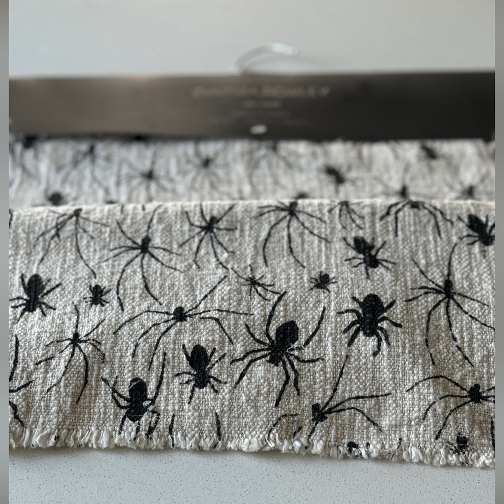 Spiders 🕷️ Table Runner - Picture 9 of 13